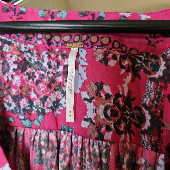 Free People Run Free Blouse With Peasant Sleeves And Tie Front Accent - Picture 4 of 7